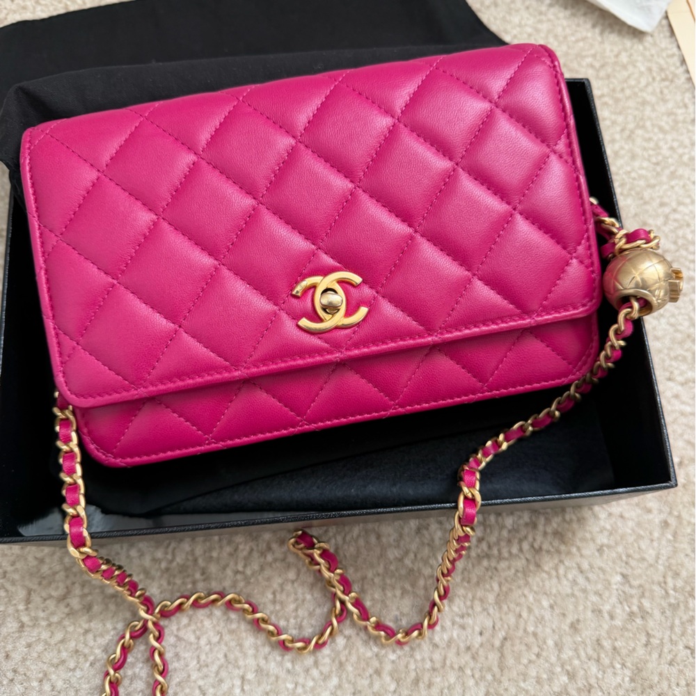 LAST CALL! Chanel Fuchsia Quilted Wallet on Chain Crossbody Bag - Picture 6 of 13